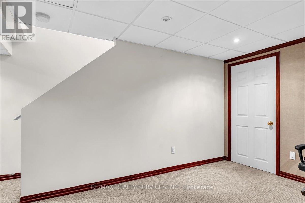 20 Tossell Avenue, Hamilton, Ontario  L0R 1P0 - Photo 27 - X13058354