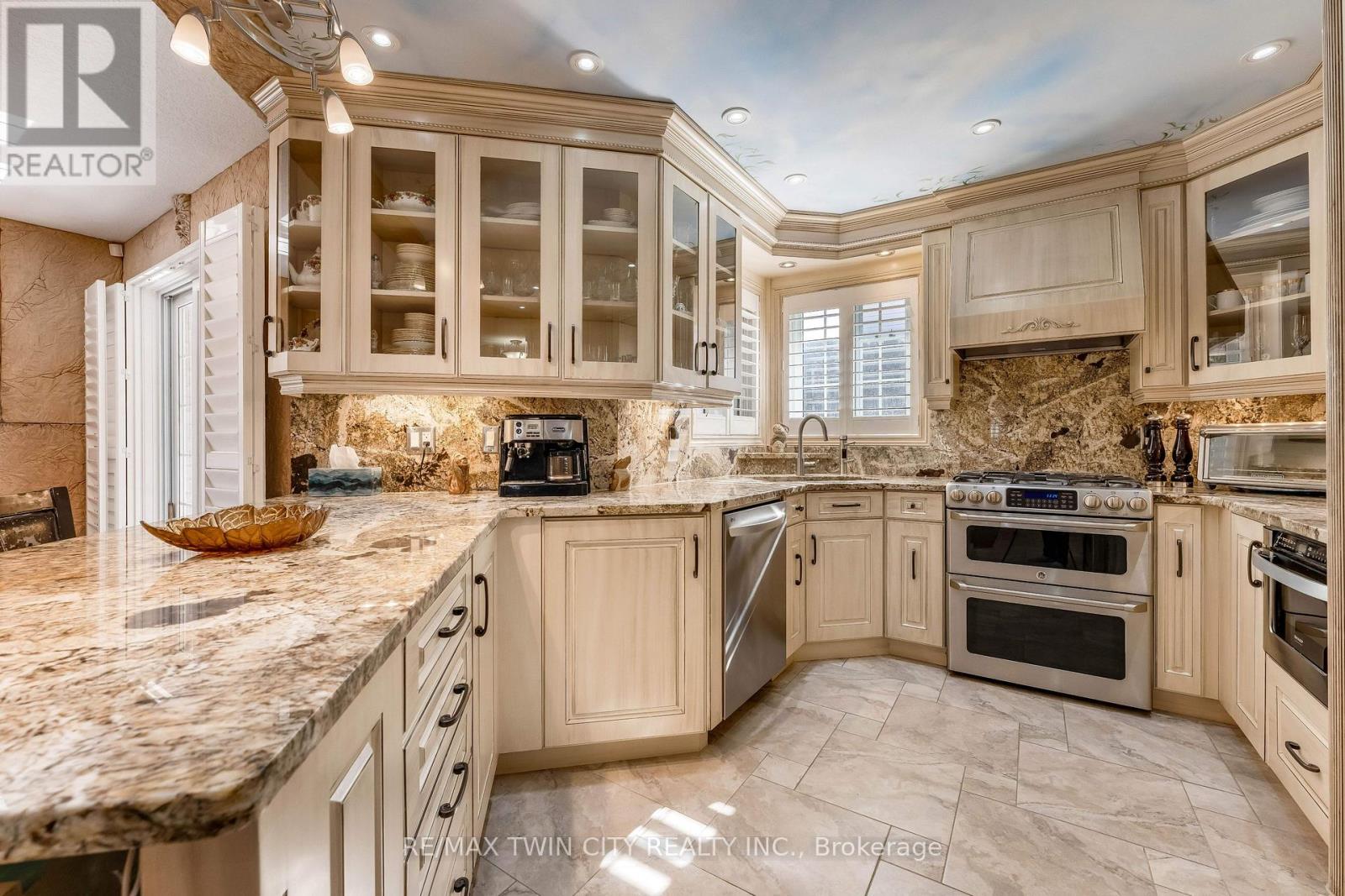 60 Chandos Drive, Kitchener, Ontario  N2A 3C2 - Photo 13 - X13058512