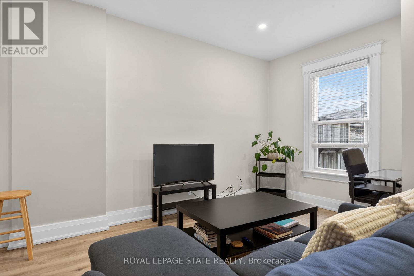 11 Barnesdale Avenue N, Hamilton, Ontario  L8L 6R4 - Photo 7 - X13058524