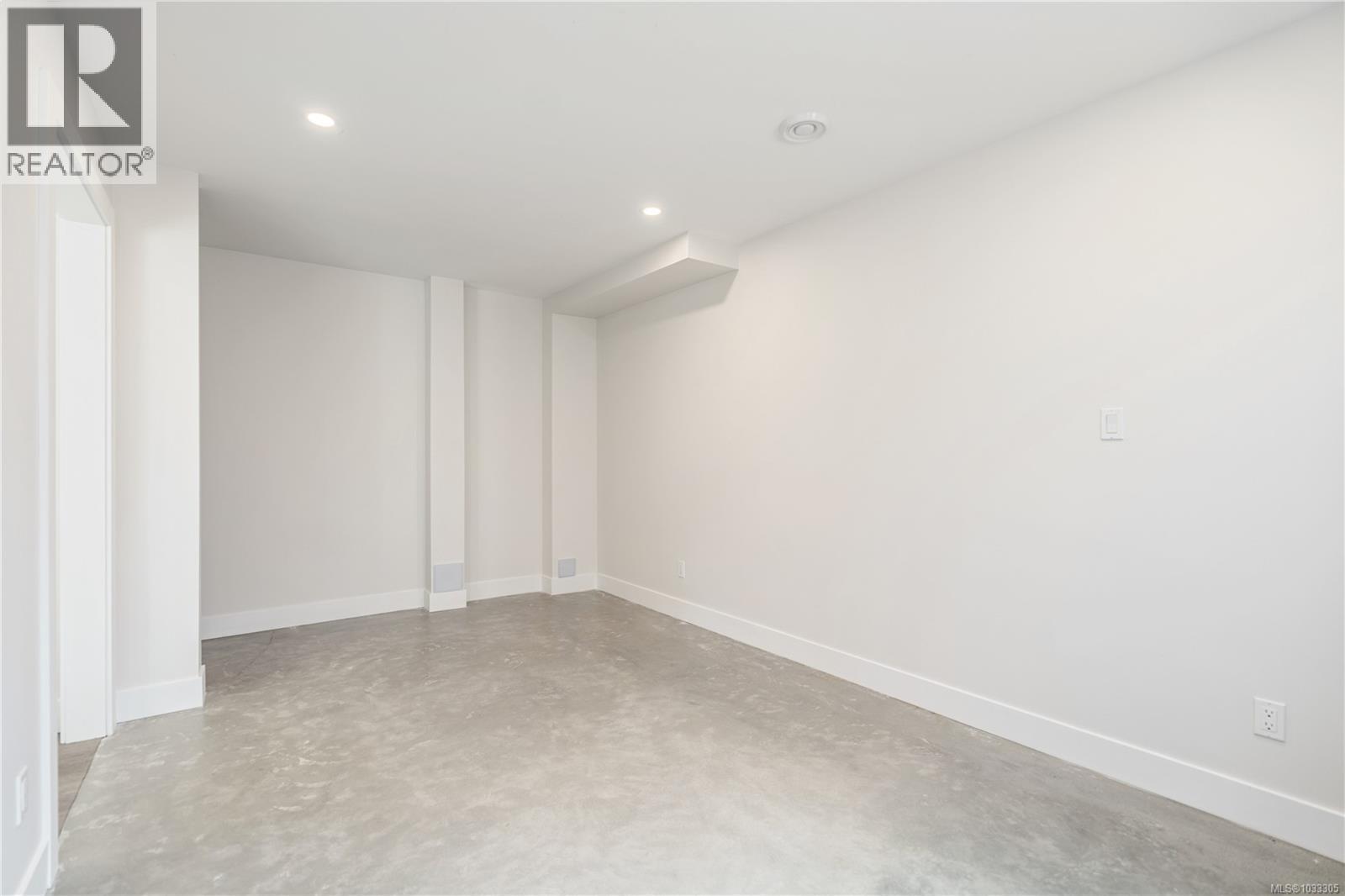 1 921 Dale St, Saanich, British Columbia  V8X 2V9 - Photo 10 - 1033305