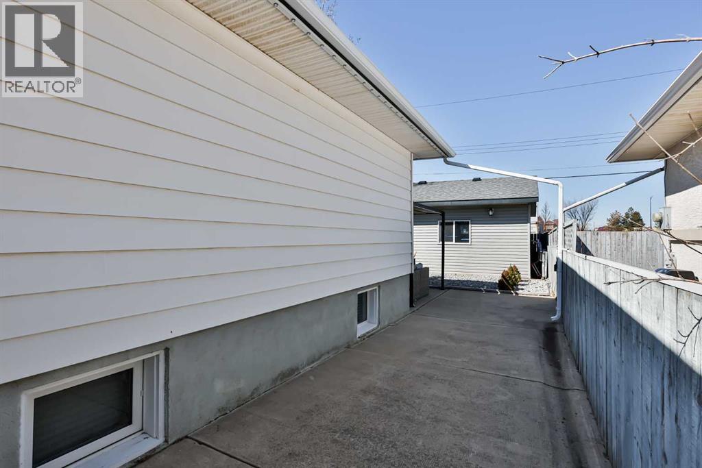 1104 27 Street S, Lethbridge, Alberta  T1K 2S7 - Photo 4 - A2305997