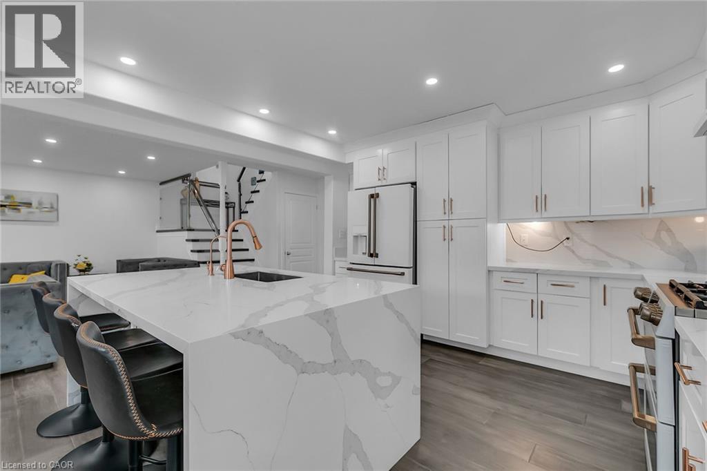 956 Banffshire Court, Kitchener, Ontario  N2R 1W8 - Photo 16 - 40825389