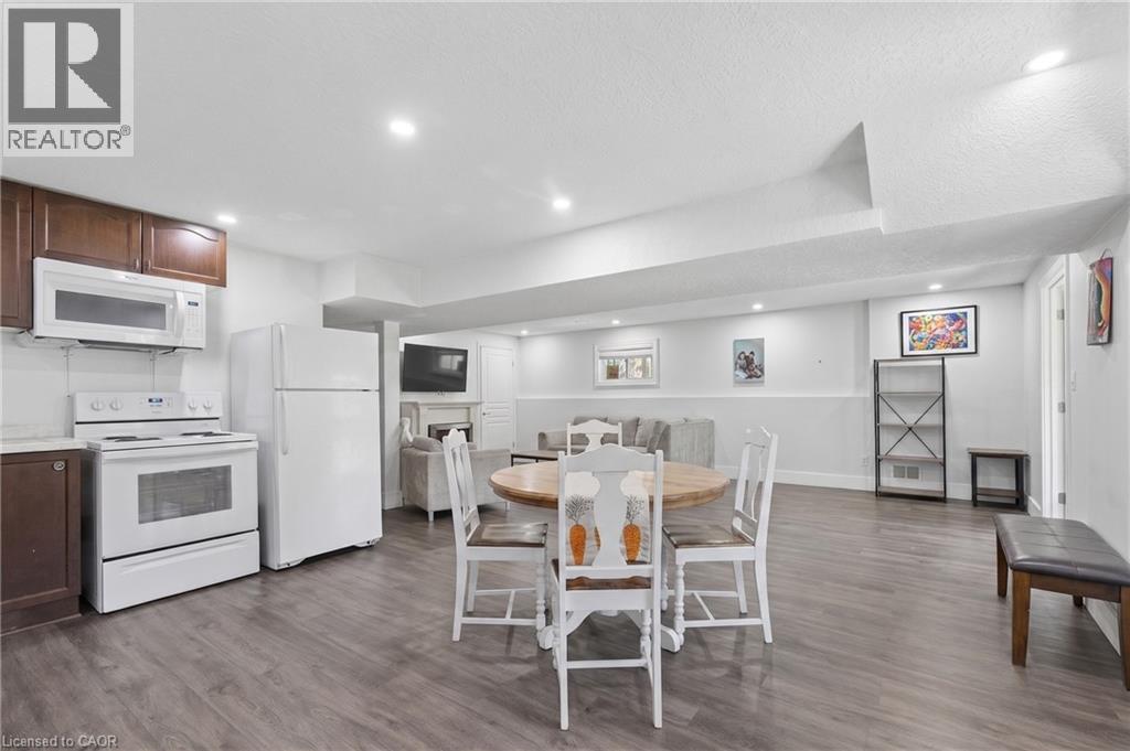 956 Banffshire Court, Kitchener, Ontario  N2R 1W8 - Photo 34 - 40825389