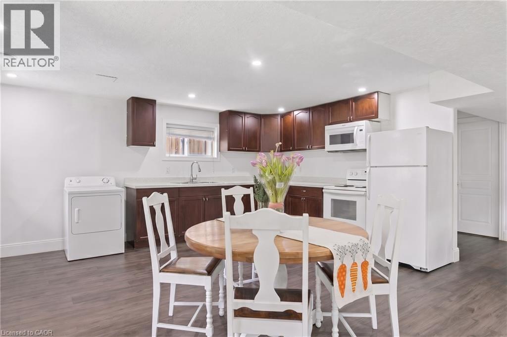 956 Banffshire Court, Kitchener, Ontario  N2R 1W8 - Photo 36 - 40825389