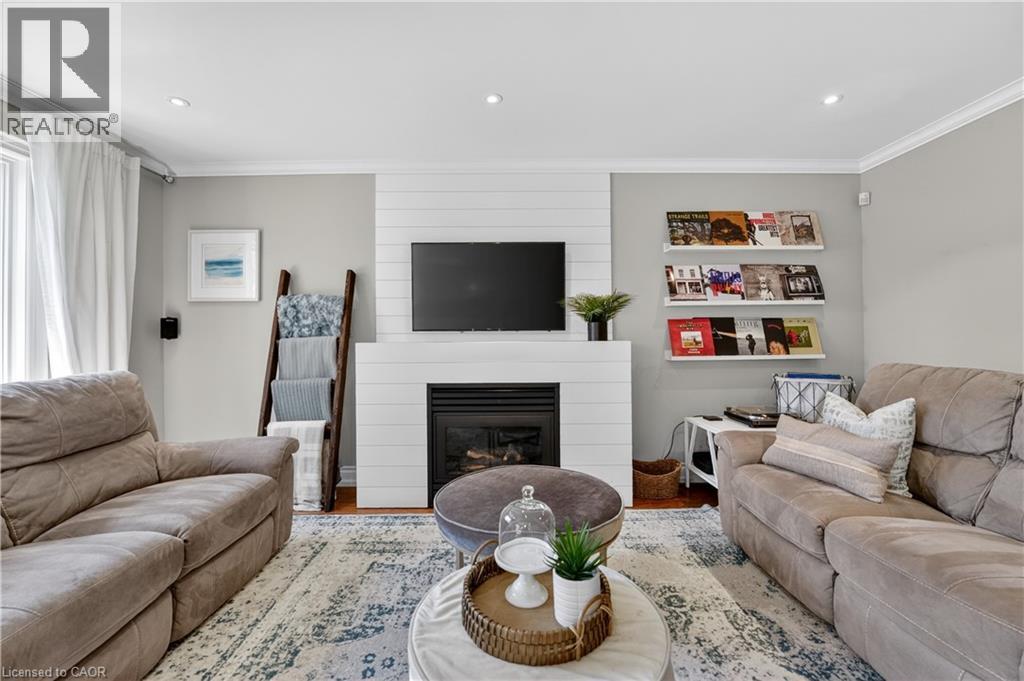 734 Brigadoon Drive, Hamilton, Ontario  L9C 7S2 - Photo 14 - 40825032