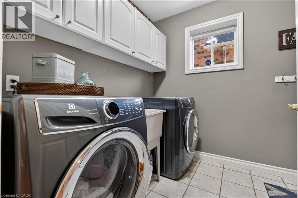 734 Brigadoon Drive, Hamilton, Ontario  L9C 7S2 - Photo 19 - 40825032