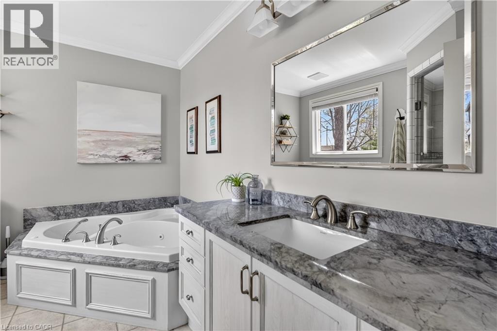 734 Brigadoon Drive, Hamilton, Ontario  L9C 7S2 - Photo 25 - 40825032