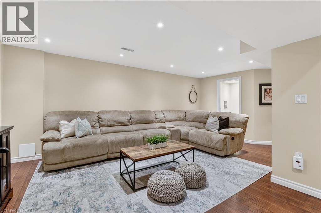 734 Brigadoon Drive, Hamilton, Ontario  L9C 7S2 - Photo 36 - 40825032