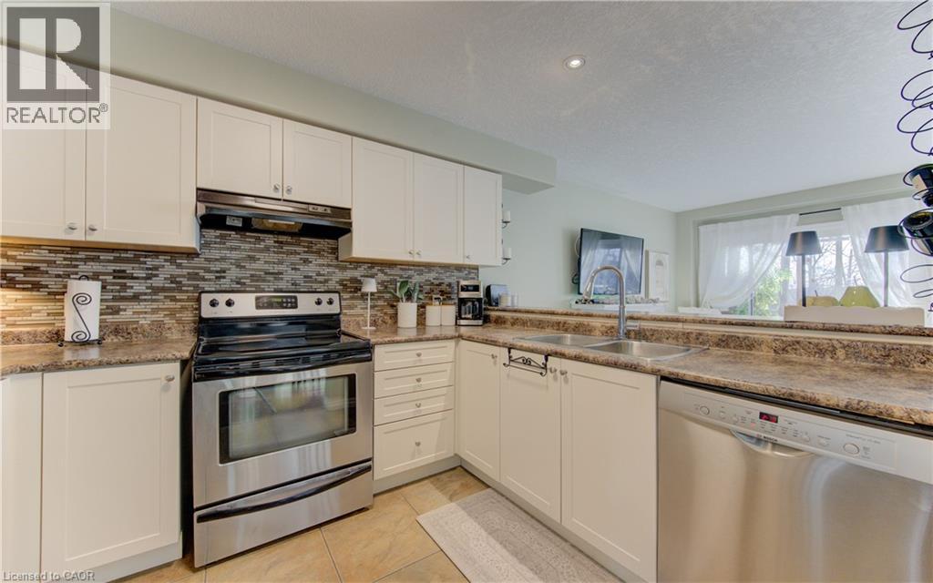 105 Pinnacle Drive Unit# 10, Kitchener, Ontario  N2P 1B8 - Photo 9 - 40824784