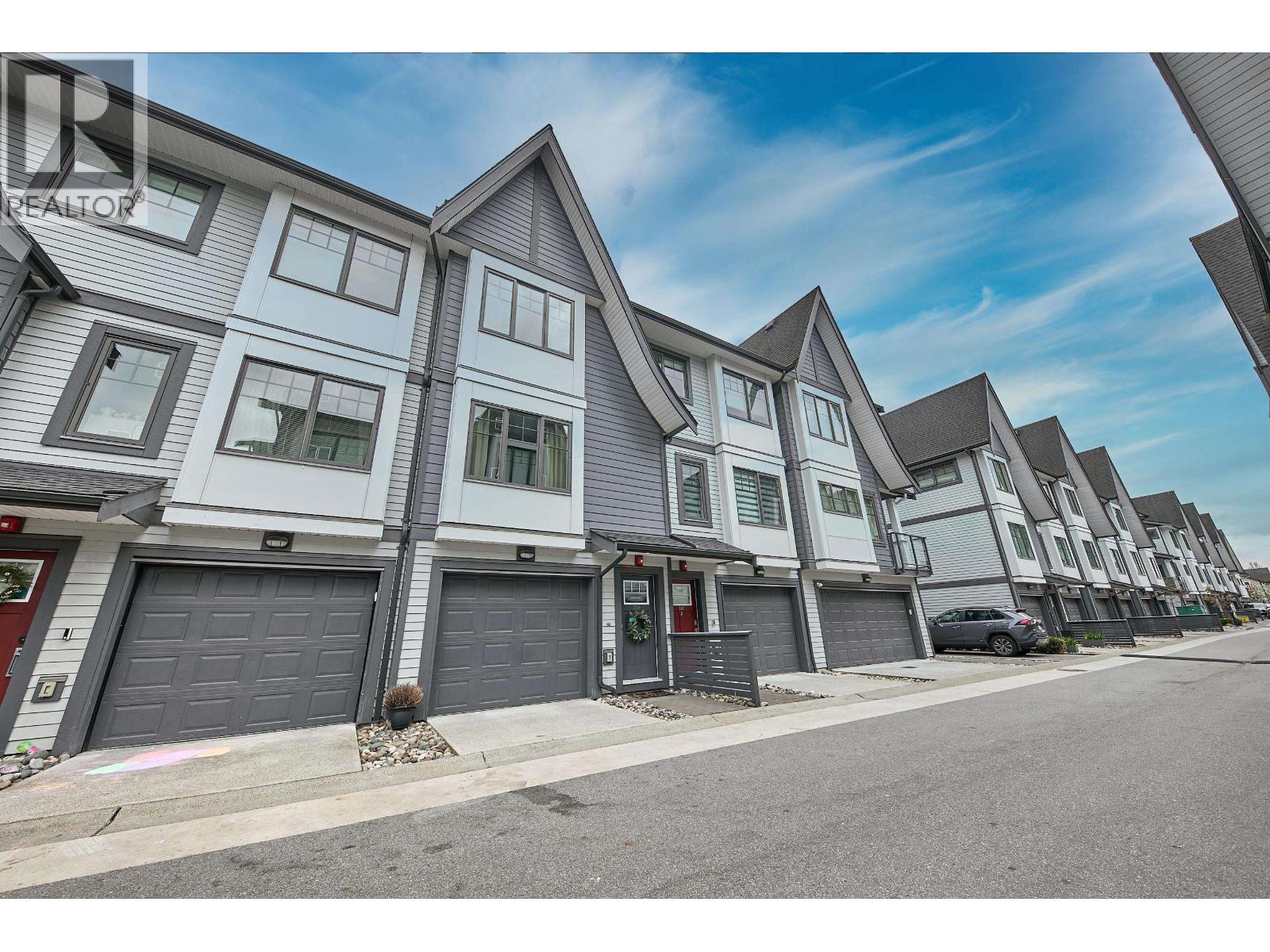 204 19451 Sutton Avenue, Pitt Meadows, British Columbia  V3Y 0G6 - Photo 1 - R3117014