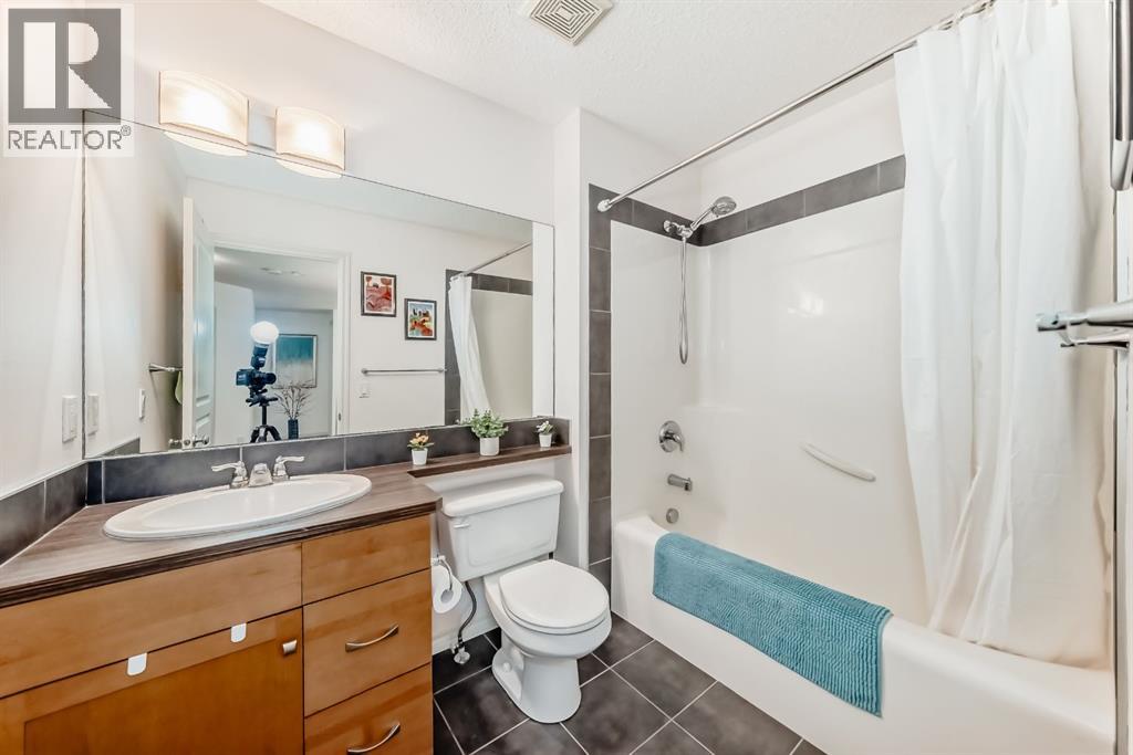 44 Aspen Hills Close SW, Calgary, Alberta  T3H 0C6 - Photo 19 - A2296039