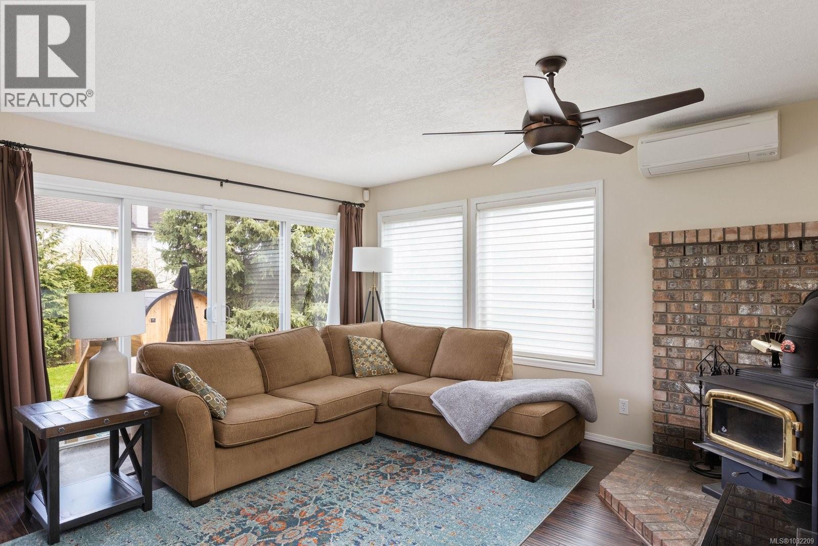 2446 Twin View Dr, Central Saanich, British Columbia  V8Z 7E9 - Photo 7 - 1032209