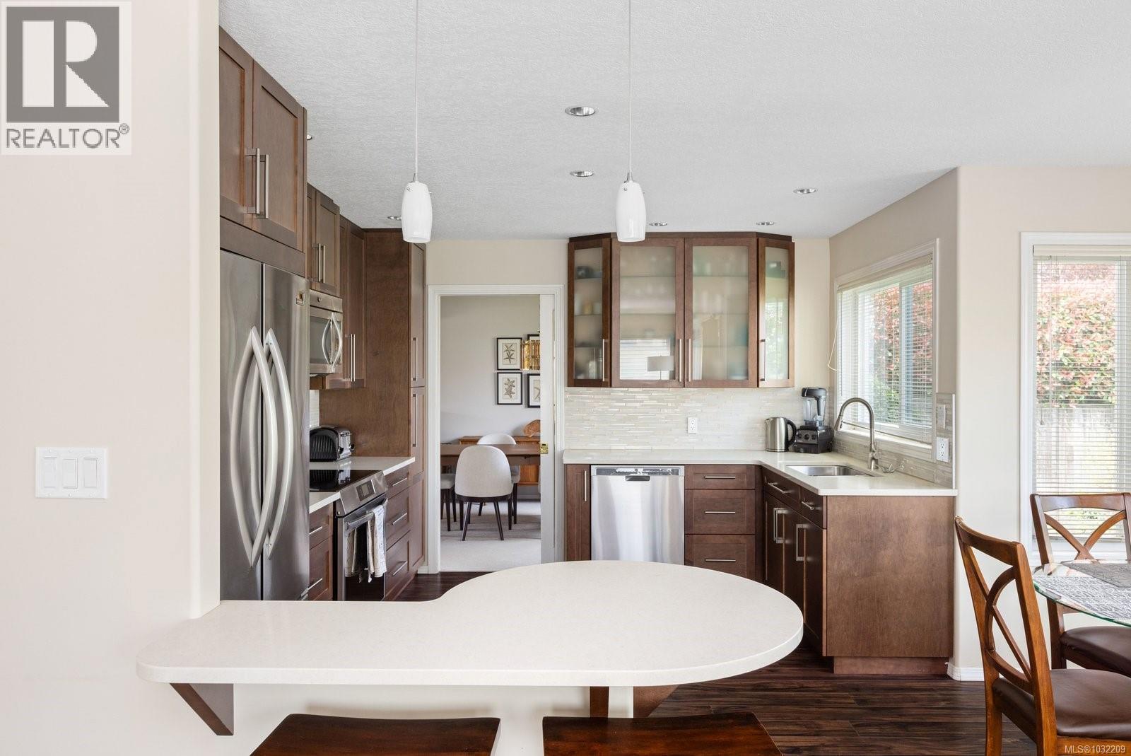 2446 Twin View Dr, Central Saanich, British Columbia  V8Z 7E9 - Photo 3 - 1032209