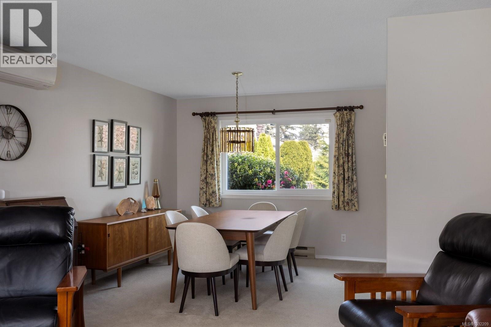 2446 Twin View Dr, Central Saanich, British Columbia  V8Z 7E9 - Photo 9 - 1032209