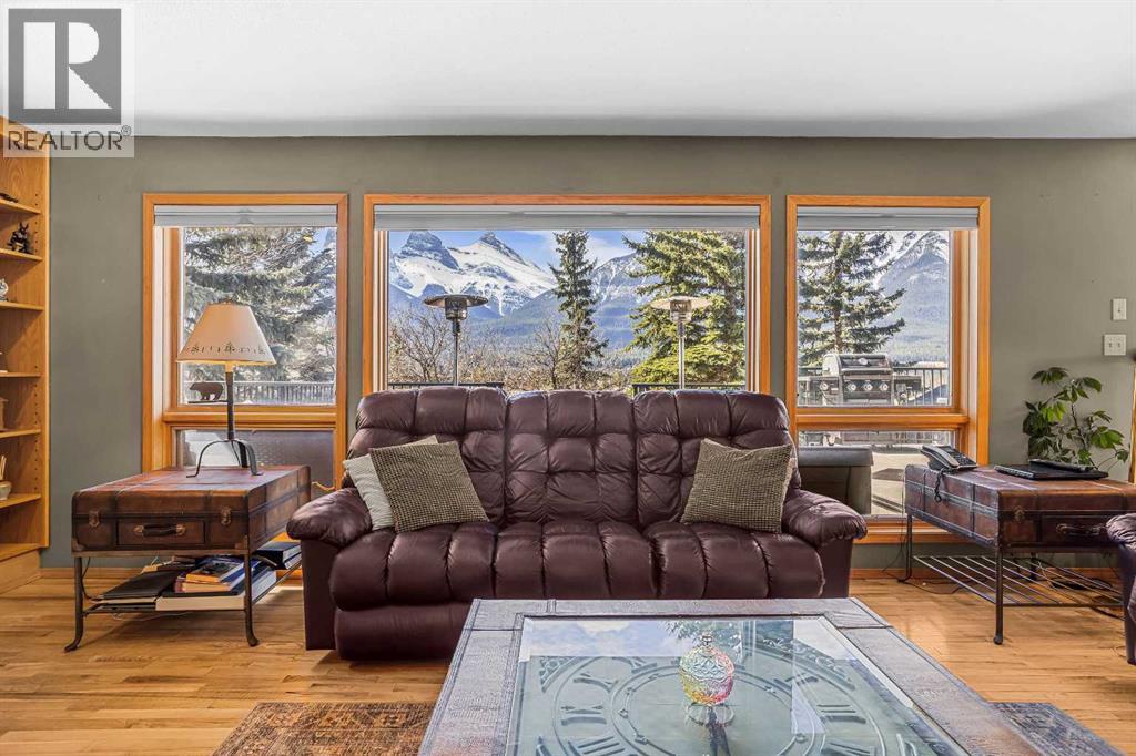 260 Grizzly Crescent, Canmore, Alberta  T1W 1B5 - Photo 12 - A2306249