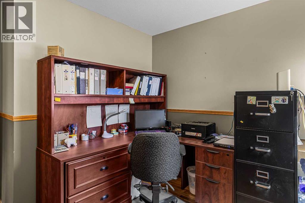 260 Grizzly Crescent, Canmore, Alberta  T1W 1B5 - Photo 33 - A2306249