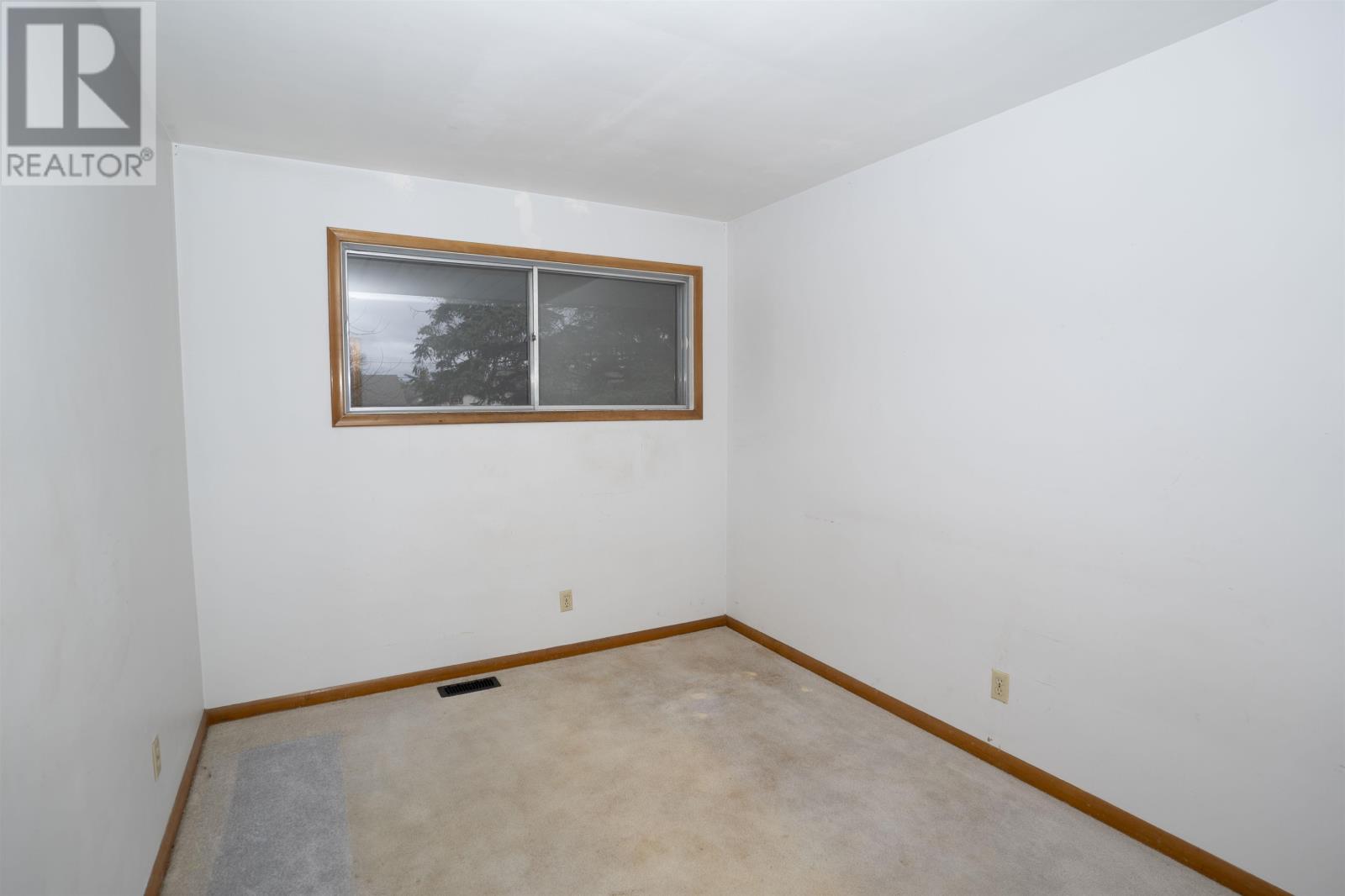 402 Westview Pl, Thunder Bay, Ontario  P7C 4M3 - Photo 11 - TB2600844