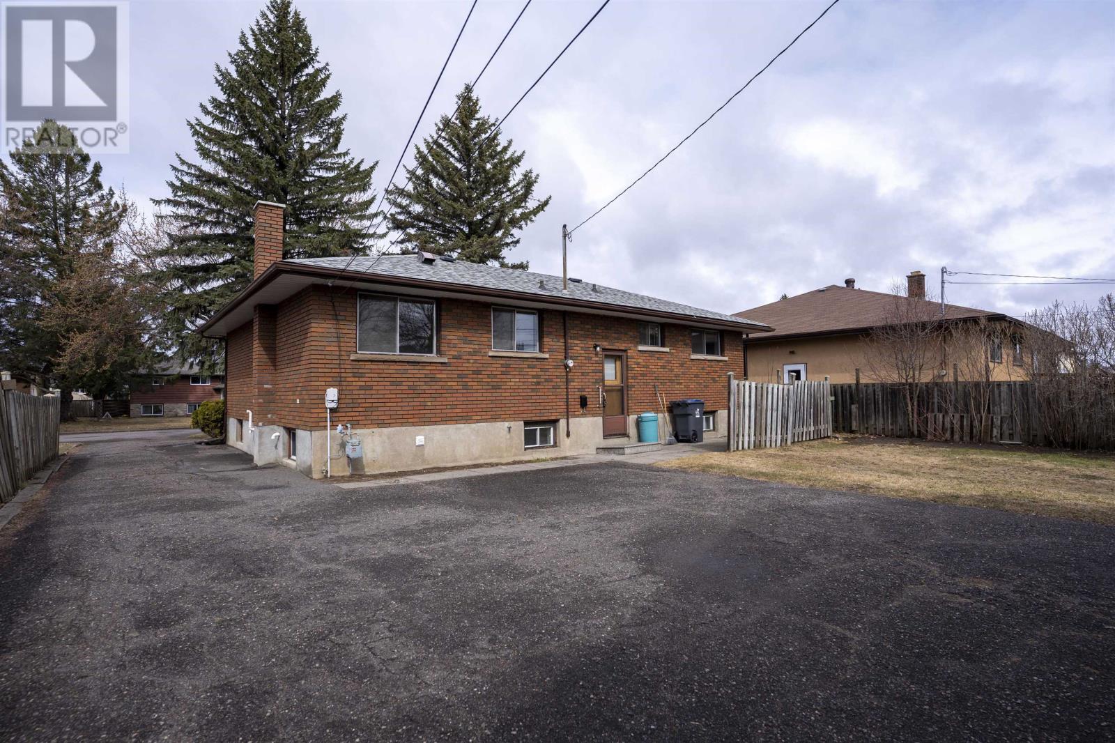 402 Westview Pl, Thunder Bay, Ontario  P7C 4M3 - Photo 29 - TB2600844