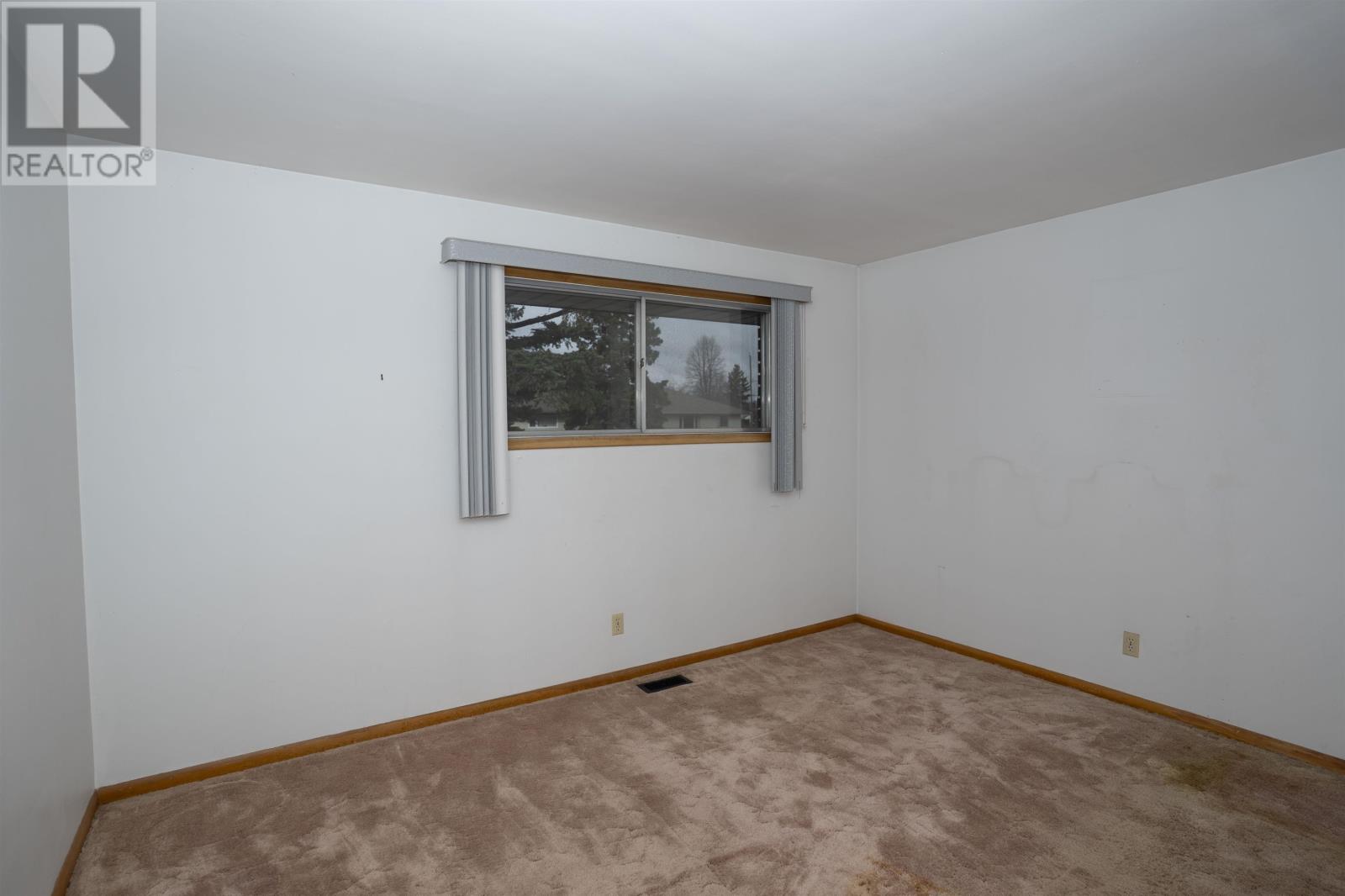 402 Westview Pl, Thunder Bay, Ontario  P7C 4M3 - Photo 13 - TB2600844