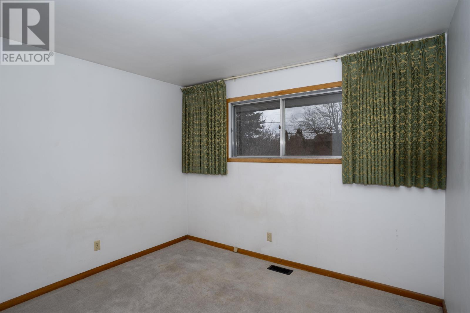 402 Westview Pl, Thunder Bay, Ontario  P7C 4M3 - Photo 16 - TB2600844