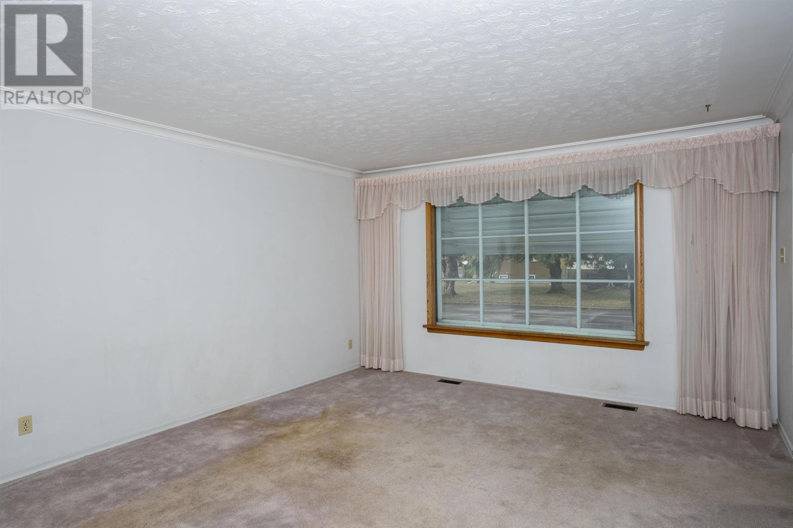 402 Westview Pl, Thunder Bay, Ontario  P7C 4M3 - Photo 3 - TB2600844