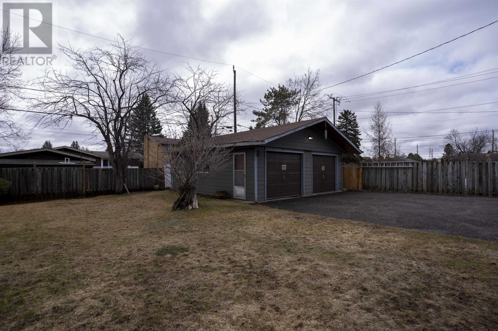 402 Westview Pl, Thunder Bay, Ontario  P7C 4M3 - Photo 30 - TB2600844