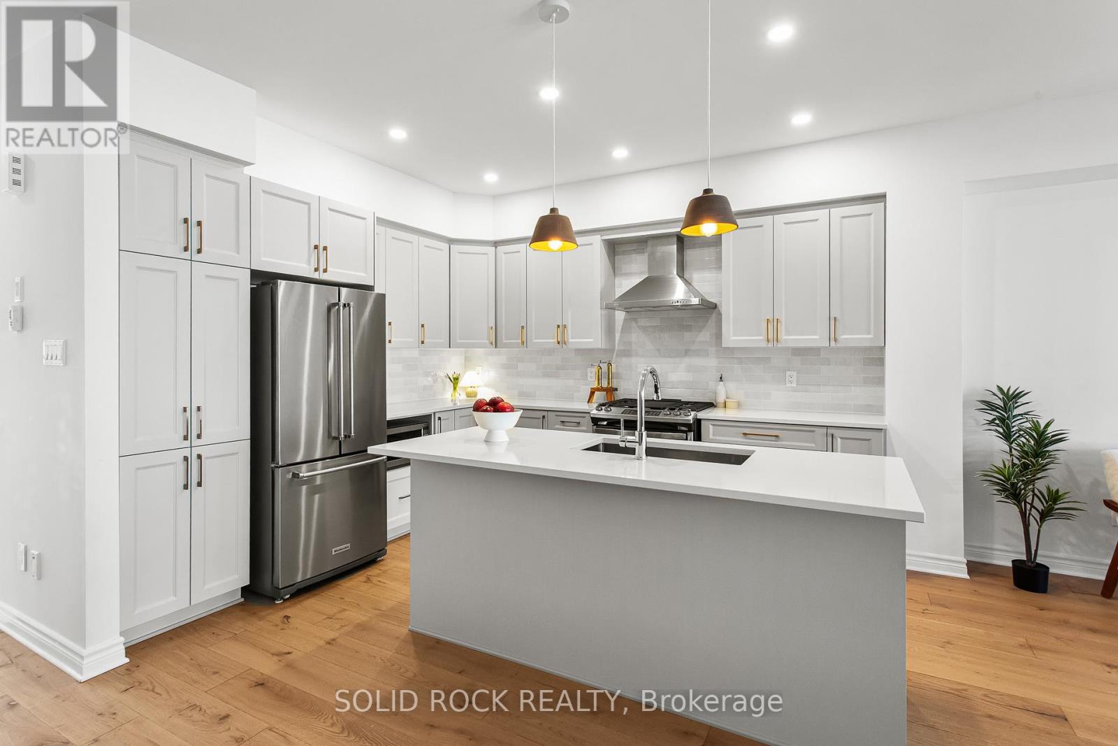 949 Omagaki Way, Ottawa, Ontario  K1X 0J3 - Photo 5 - X13058668