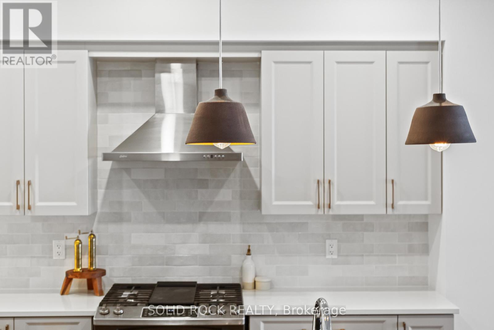 949 Omagaki Way, Ottawa, Ontario  K1X 0J3 - Photo 6 - X13058668