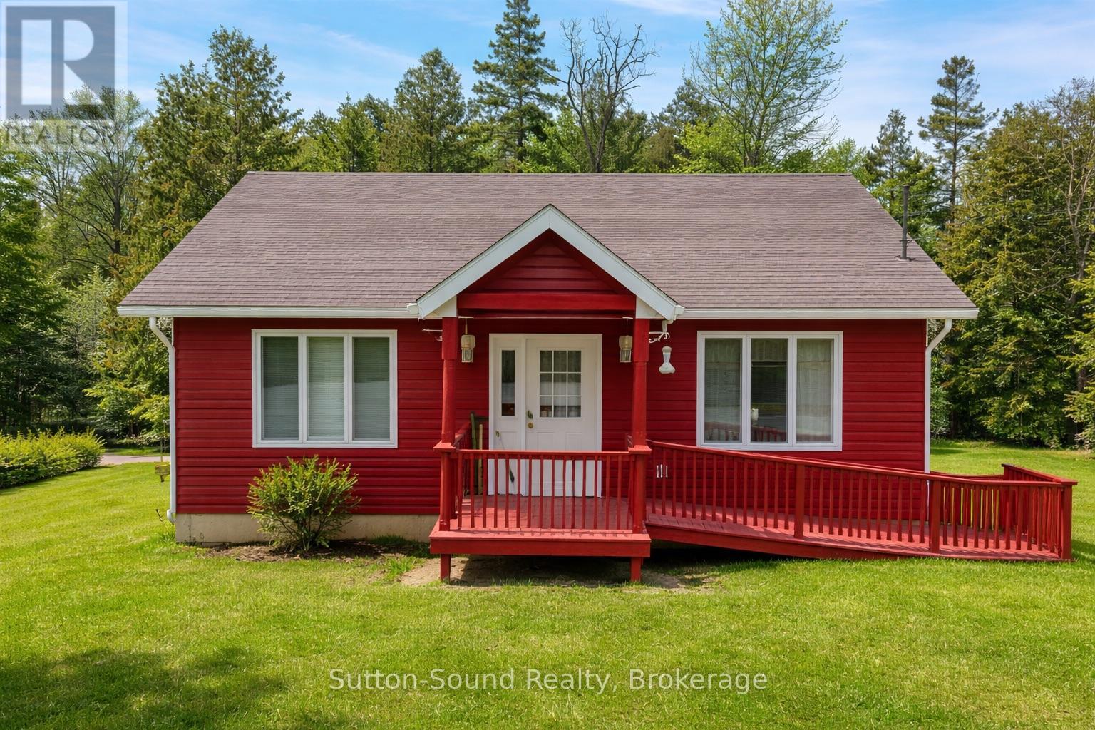 554 Stokes Bay Road, Northern Bruce Peninsula, Ontario  N0H 2M0 - Photo 2 - X12741950