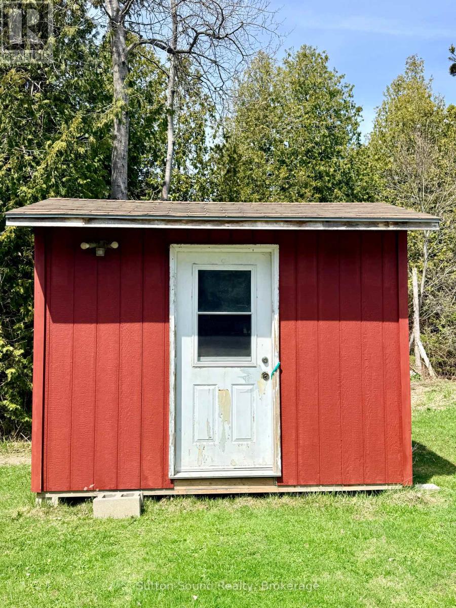 554 Stokes Bay Road, Northern Bruce Peninsula, Ontario  N0H 2M0 - Photo 23 - X12741950