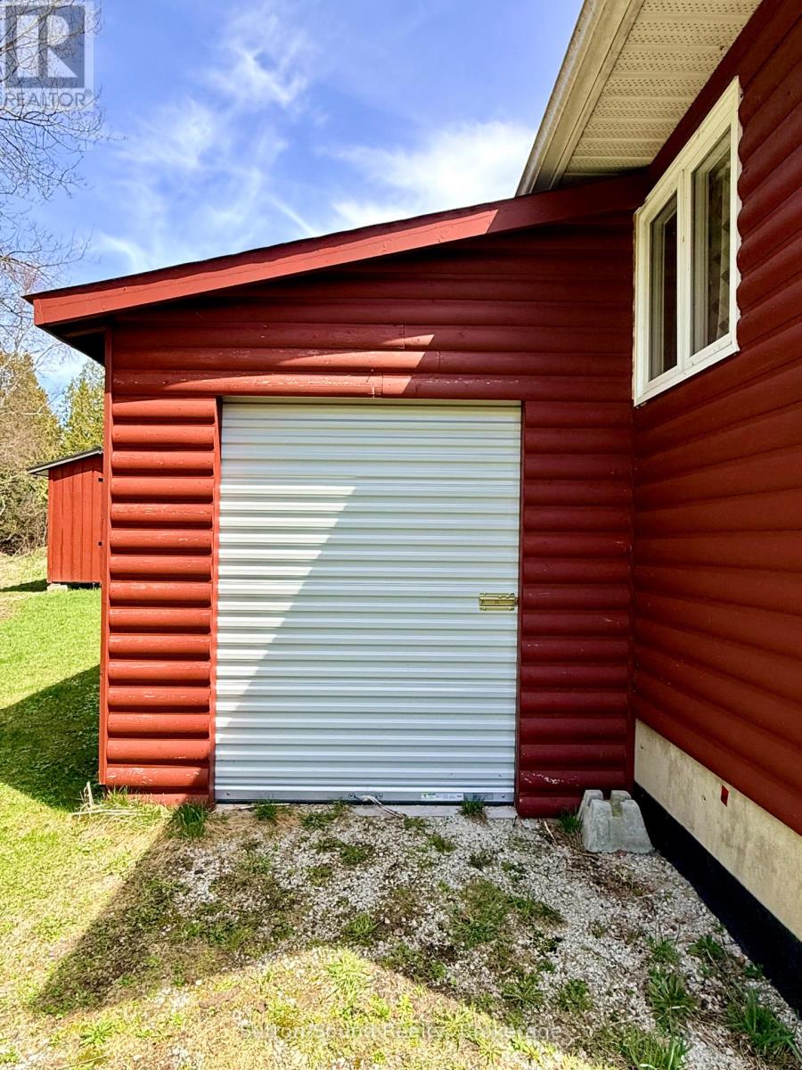 554 Stokes Bay Road, Northern Bruce Peninsula, Ontario  N0H 2M0 - Photo 22 - X12741950