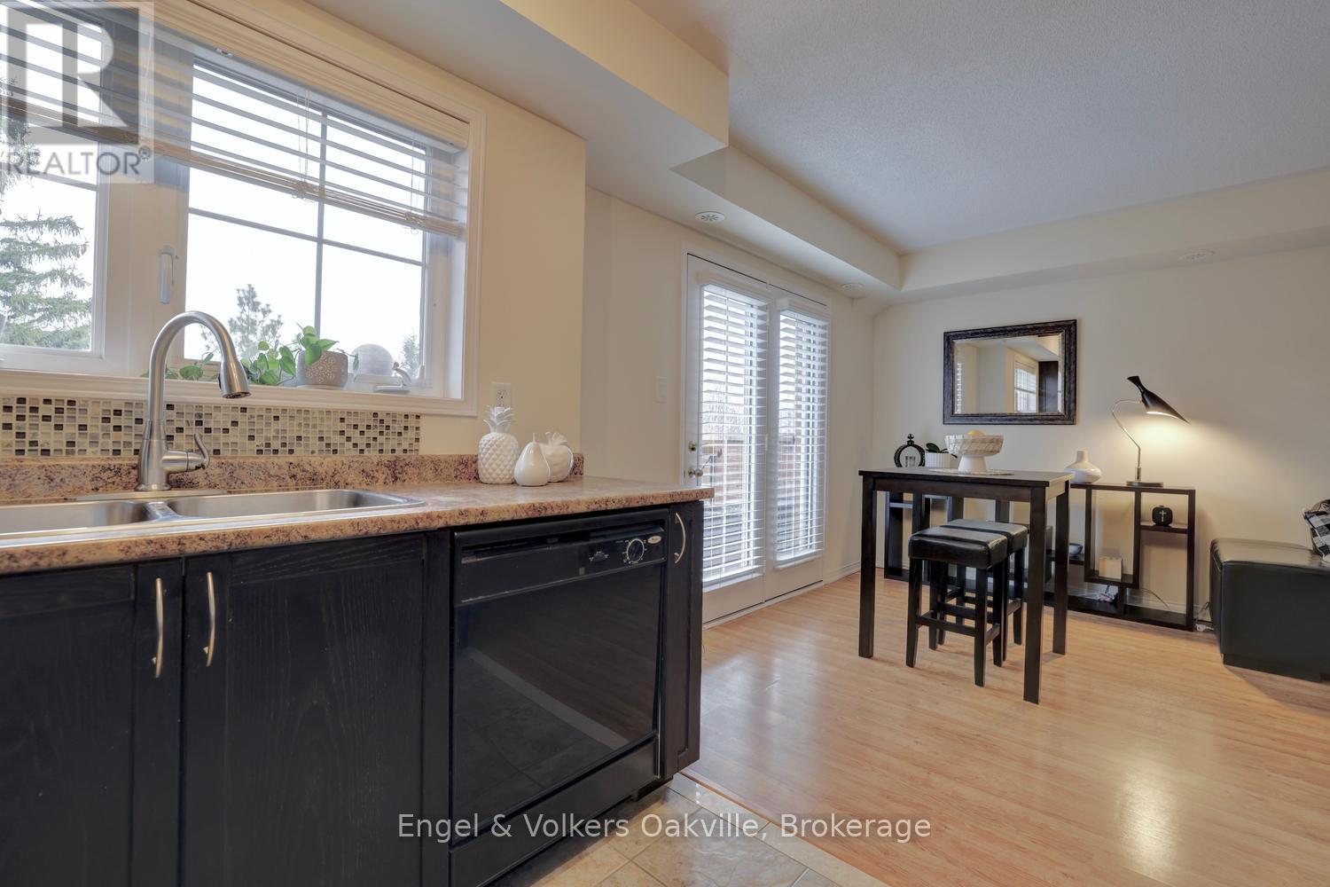 15 - 19 Hays Boulevard, Oakville, Ontario  L6H 0H8 - Photo 14 - W13058758