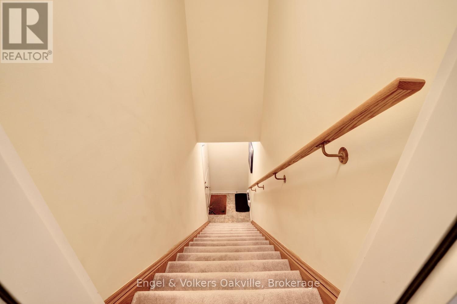 15 - 19 Hays Boulevard, Oakville, Ontario  L6H 0H8 - Photo 3 - W13058758