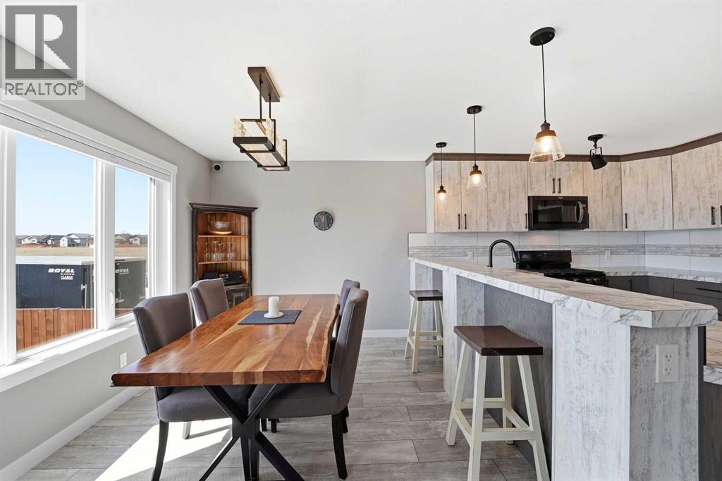 11 Aura Drive, Blackfalds, Alberta  T4M 0N3 - Photo 7 - A2306018