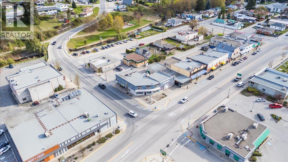 1967 Columbia Gardens Road, Fruitvale, British Columbia  V0G 1L0 - Photo 15 - 10384862