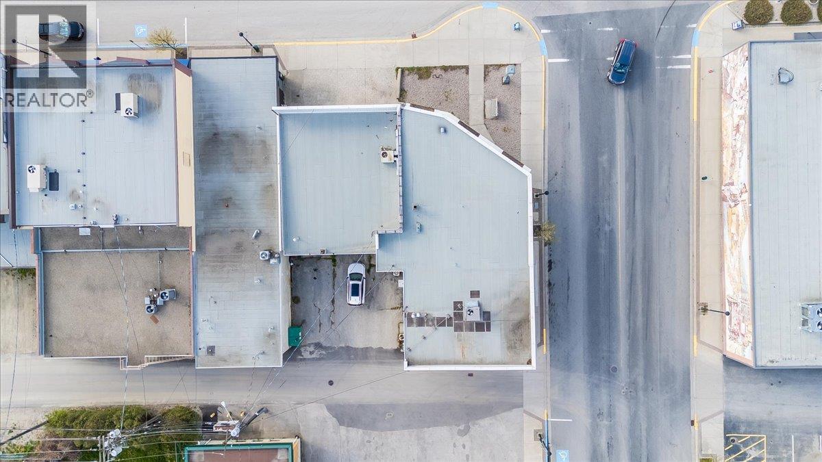 1967 Columbia Gardens Road, Fruitvale, British Columbia  V0G 1L0 - Photo 17 - 10384862