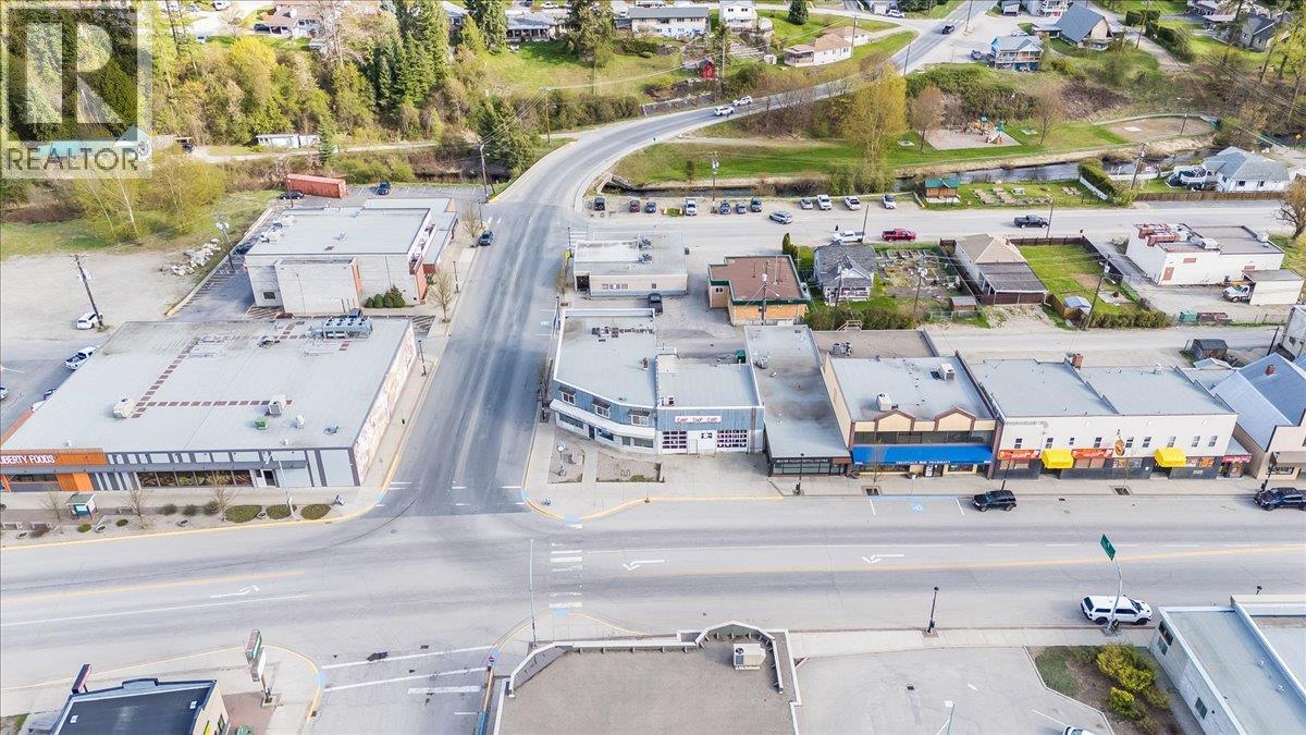 1967 Columbia Gardens Road, Fruitvale, British Columbia  V0G 1L0 - Photo 19 - 10384862