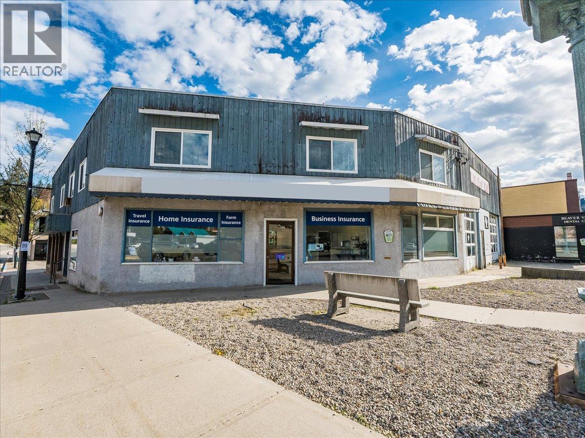 1967 Columbia Gardens Road, Fruitvale, British Columbia  V0G 1L0 - Photo 3 - 10384862