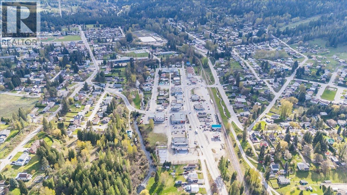 1967 Columbia Gardens Road, Fruitvale, British Columbia  V0G 1L0 - Photo 31 - 10384862