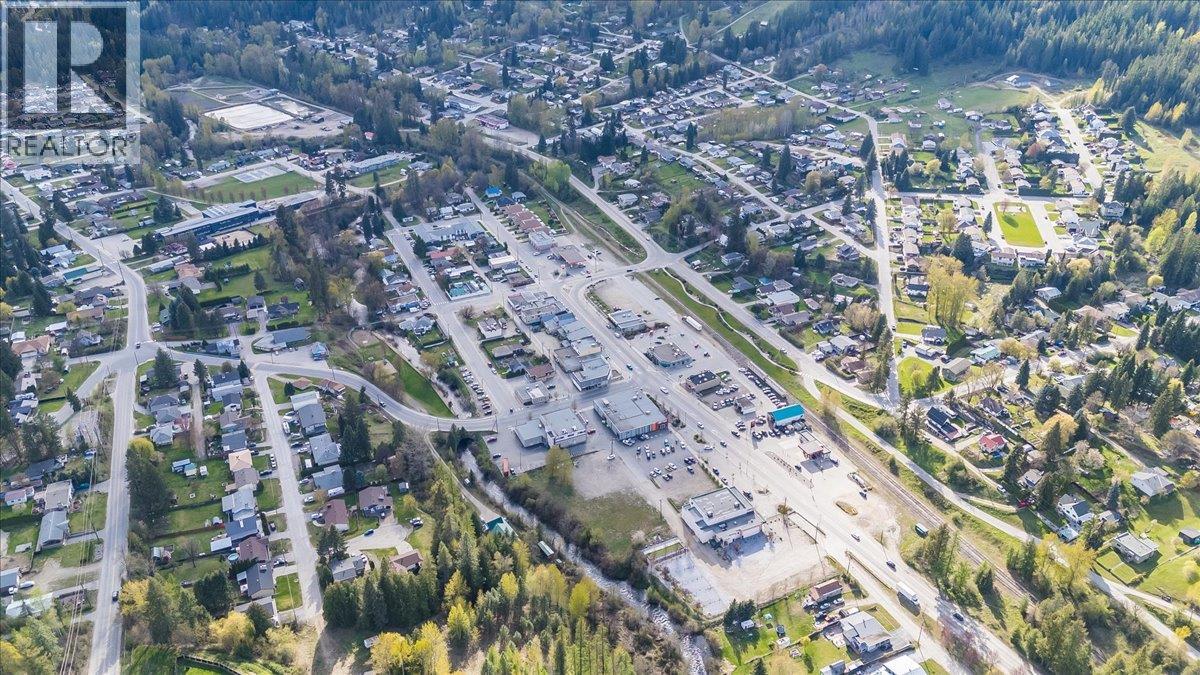 1967 Columbia Gardens Road, Fruitvale, British Columbia  V0G 1L0 - Photo 34 - 10384862