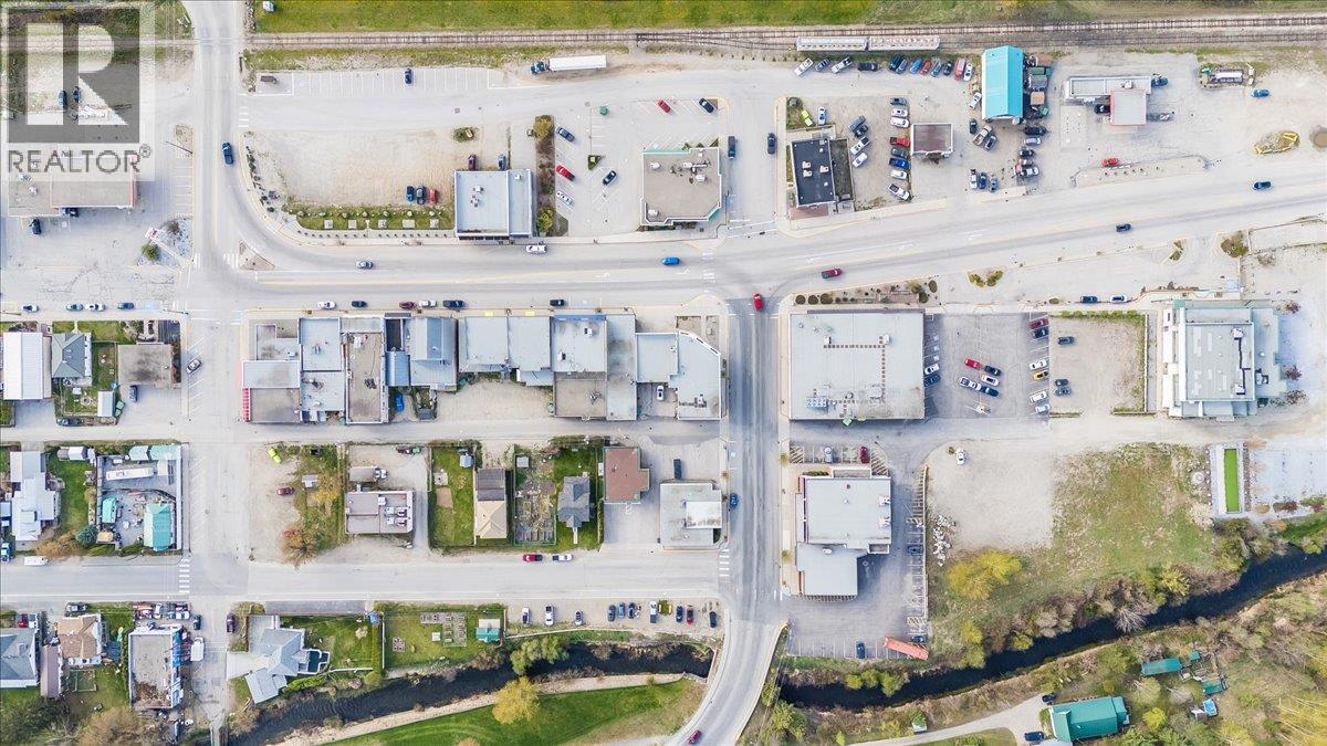 1967 Columbia Gardens Road, Fruitvale, British Columbia  V0G 1L0 - Photo 35 - 10384862