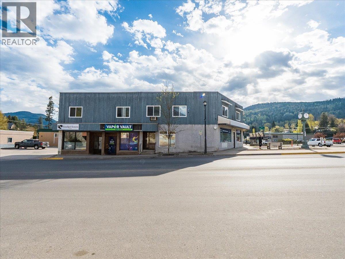 1967 Columbia Gardens Road, Fruitvale, British Columbia  V0G 1L0 - Photo 6 - 10384862