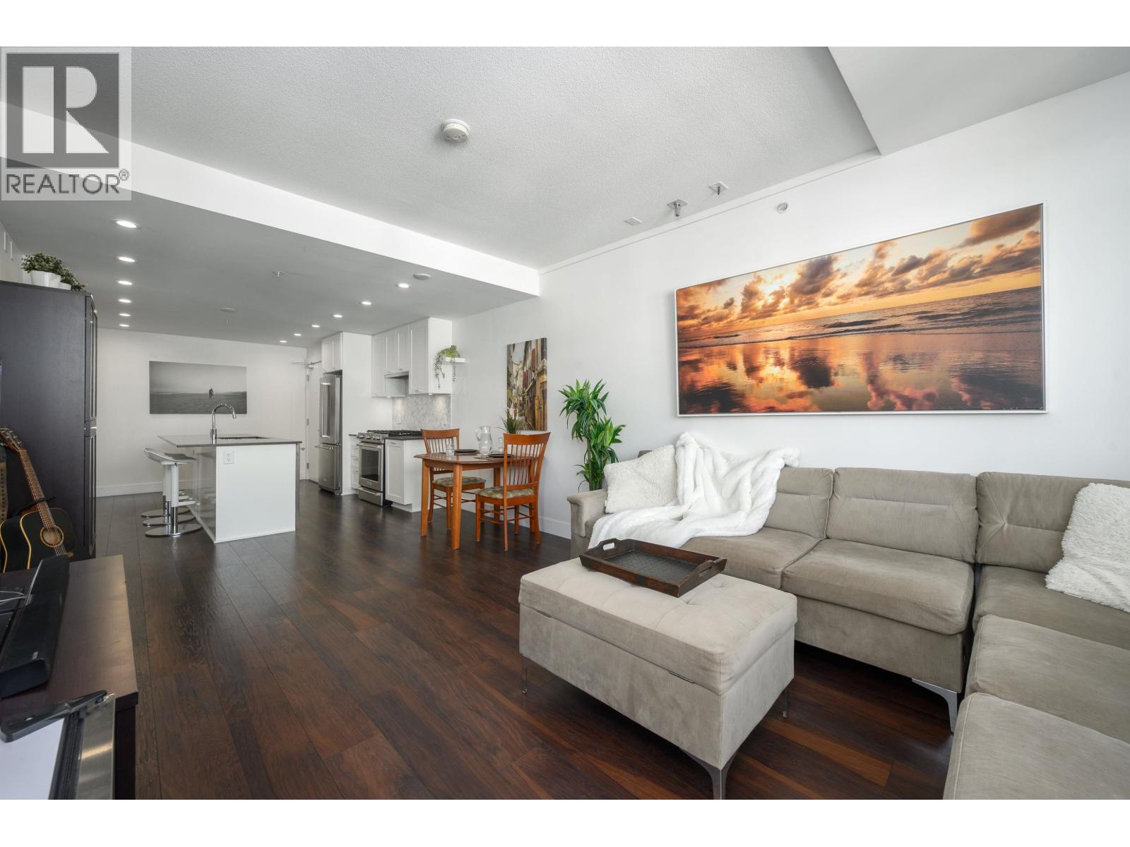 504 131 E 3rd Street, North Vancouver, British Columbia  V7L 0E3 - Photo 8 - R3117256