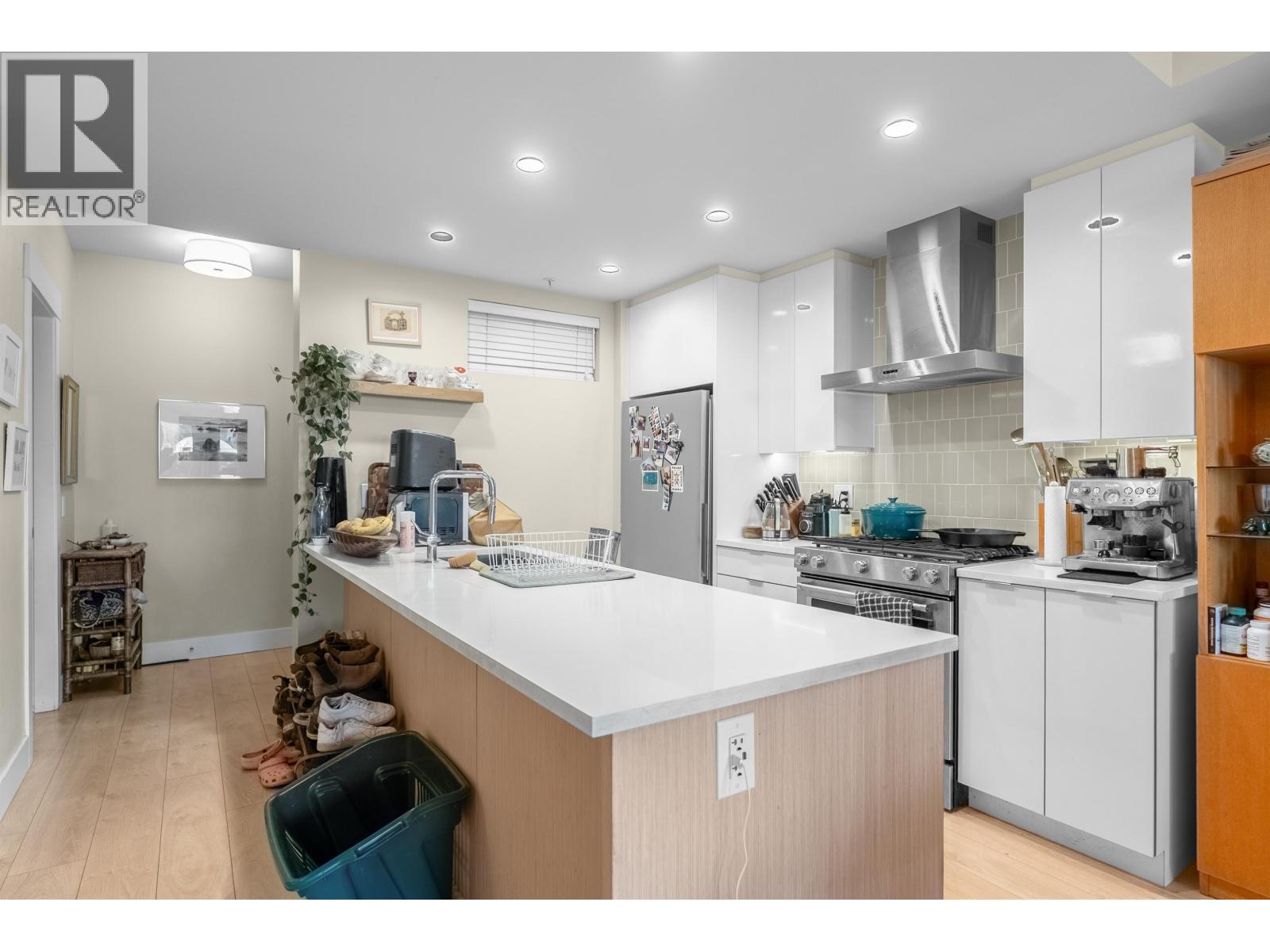 203 1496 Charlotte Road, North Vancouver, British Columbia  V7J 0C9 - Photo 13 - R3117263