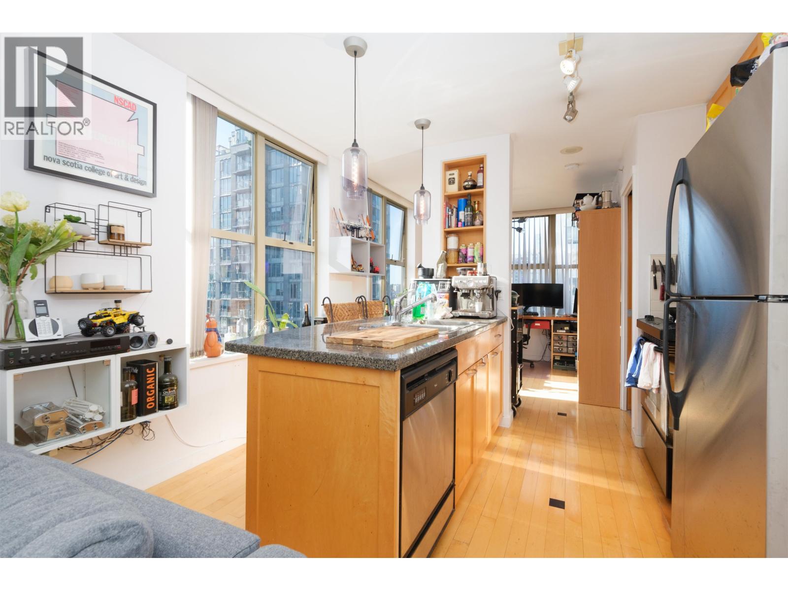 1507 989 Richards Street, Vancouver, British Columbia  V6B 6R6 - Photo 13 - R3117277