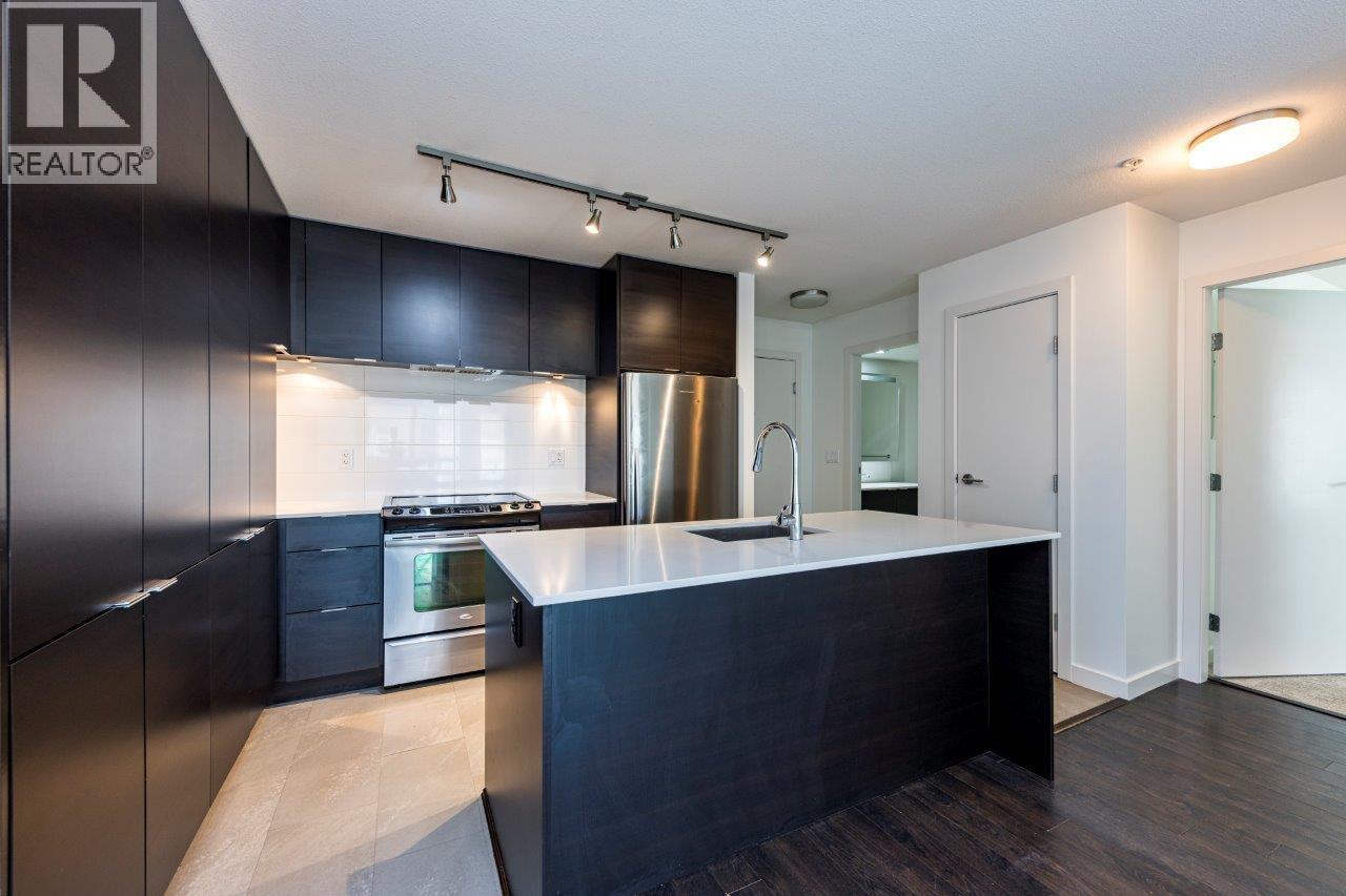 302 1677 Lloyd Avenue, North Vancouver, British Columbia  V7P 0B1 - Photo 2 - R3117296