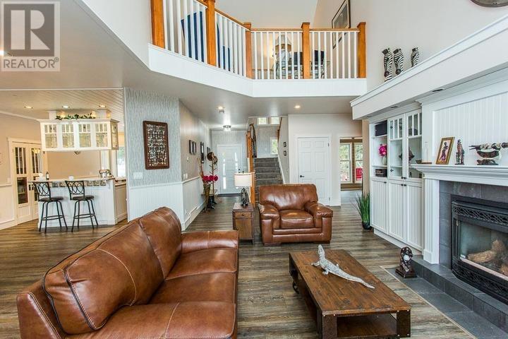 3515 Huron Line Rd, Jocelyn Township, Richards Landing, Ontario  P0R 1J0 - Photo 10 - SM260442