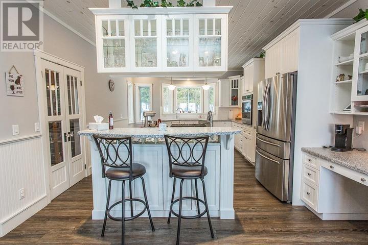 3515 Huron Line Rd, Jocelyn Township, Richards Landing, Ontario  P0R 1J0 - Photo 12 - SM260442