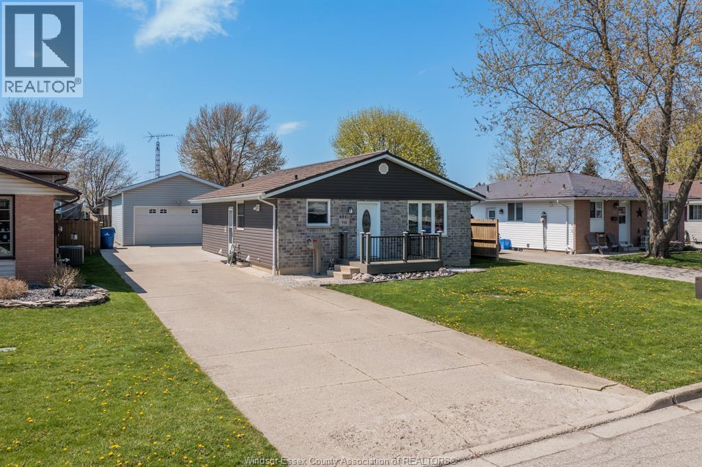 MLS# 26008959: 110 HIGHBURY CRESCENT, Wallaceburg, Canada