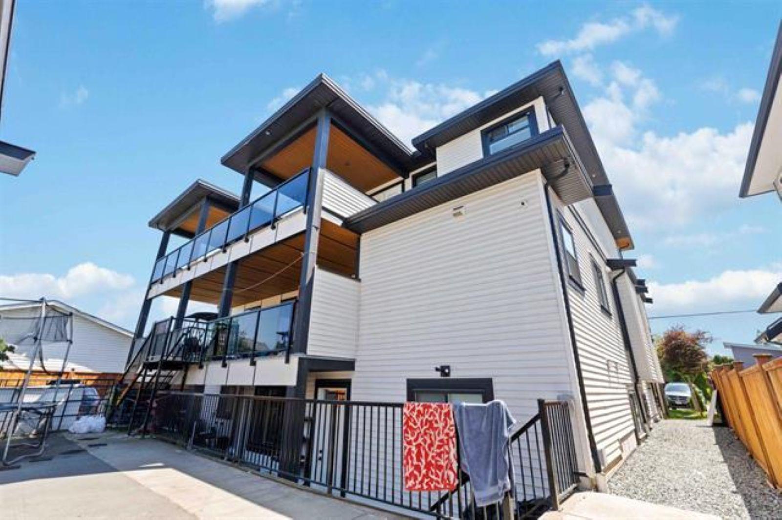 32235 Pineview Avenue, Abbotsford, British Columbia  V2T 1R2 - Photo 2 - R3116323